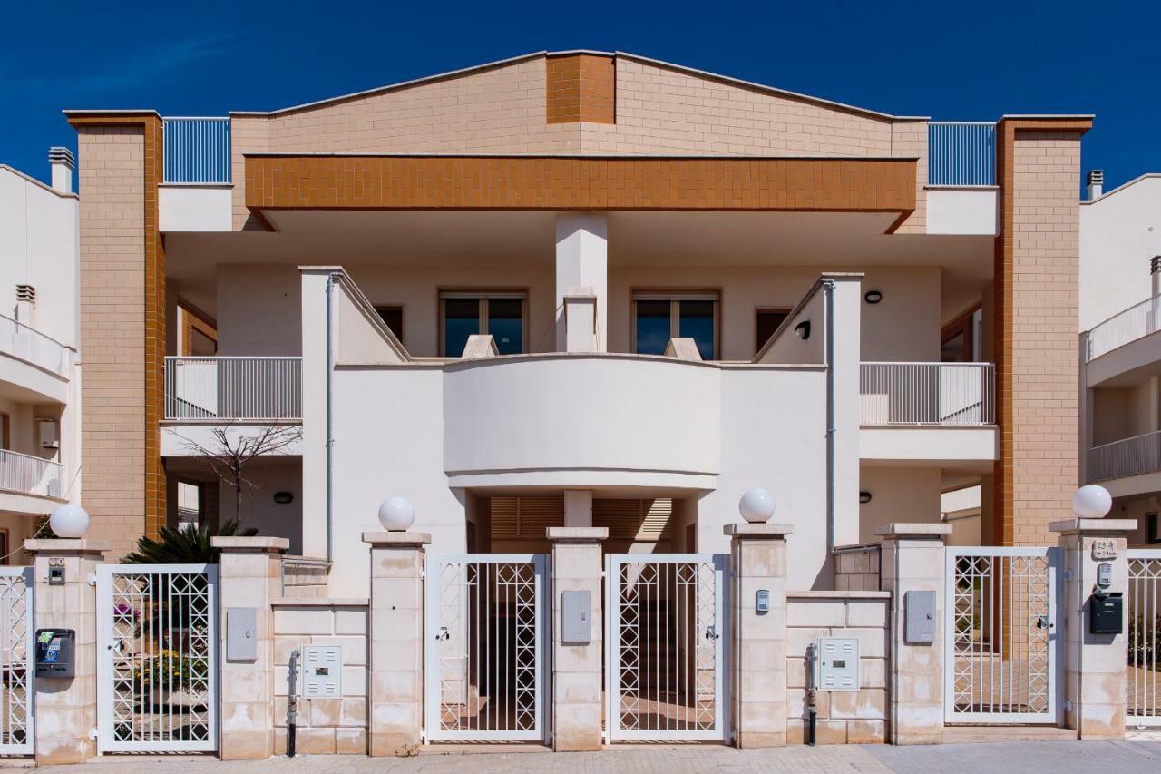 Complesso Casamica Villa Парабита Екстериор снимка